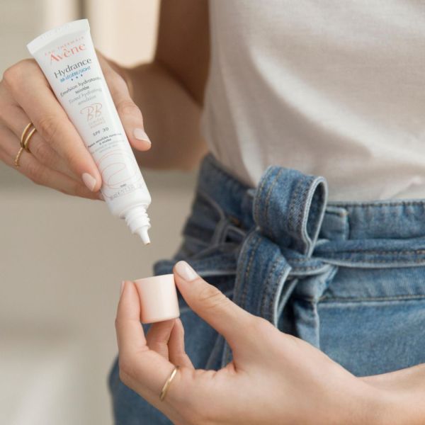 Hydrance BB-LEGERE Émulsion hydratante teintée effet bonne mine naturel 40 ml